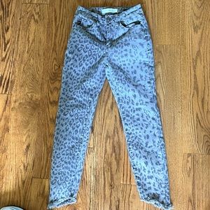 Kancan Leopard Black & Grey mid rise,skinny stretch ankle, raw hem,size 23